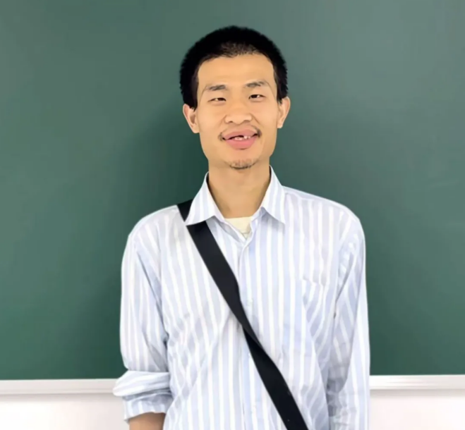 围观“韦神”,一场与韦东奕无关的造神运动 | 新京报专栏